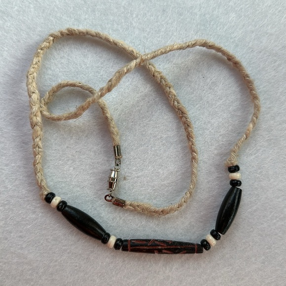 Handmade Hemp boho beach men’s necklace - Picture 4 of 4